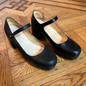 Intentionally MIKA Mary Janes - made in Spain, size 38